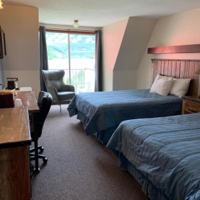Three Valley Lake Chateau Revelstoke